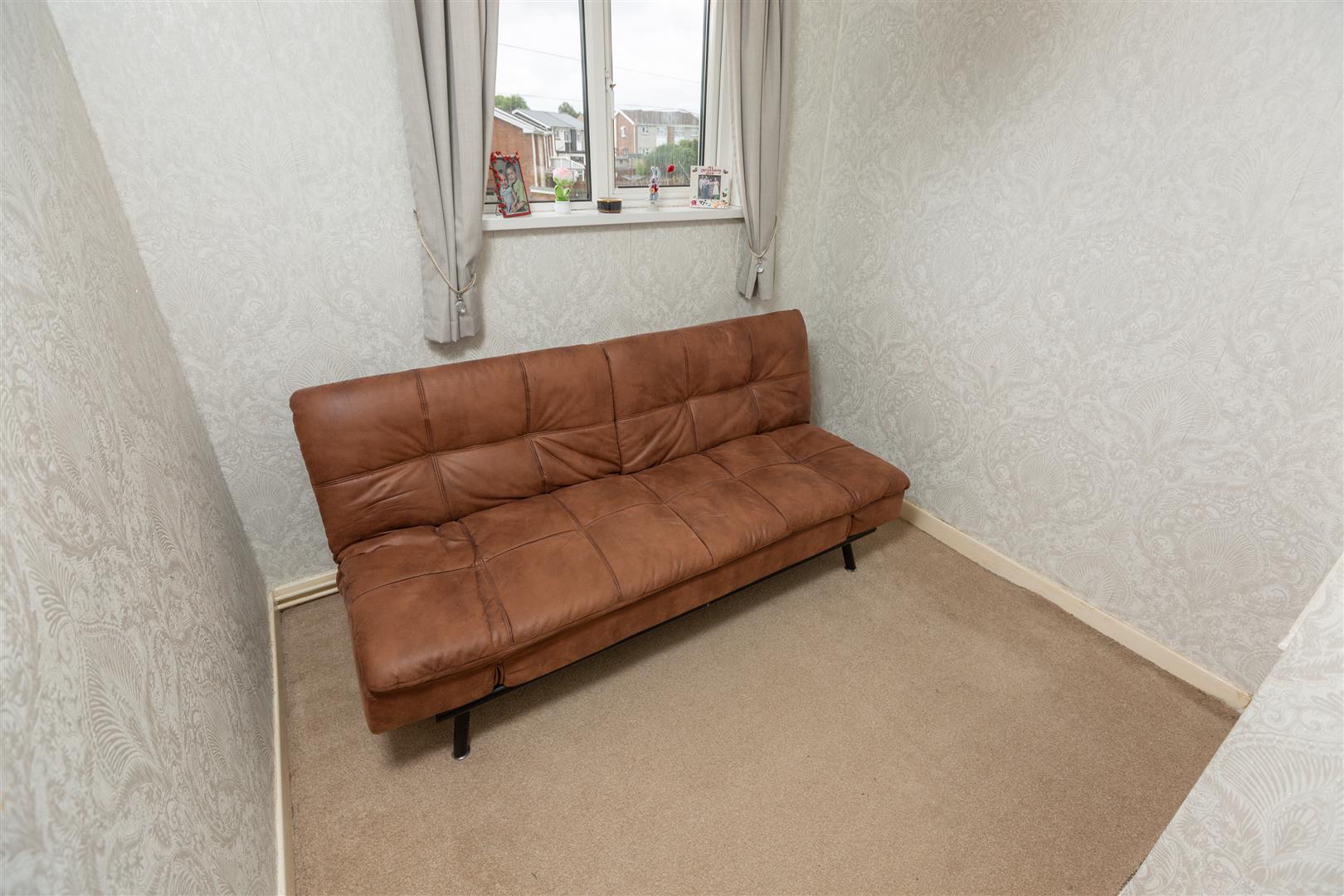 Caegar, Llanelli, SA14 9NR